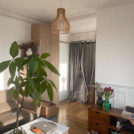 Appartement Ensoleille, Central Et Tout Equipe Avec Vue Tour Eiffel Et Pantheon Париж Екстериор снимка