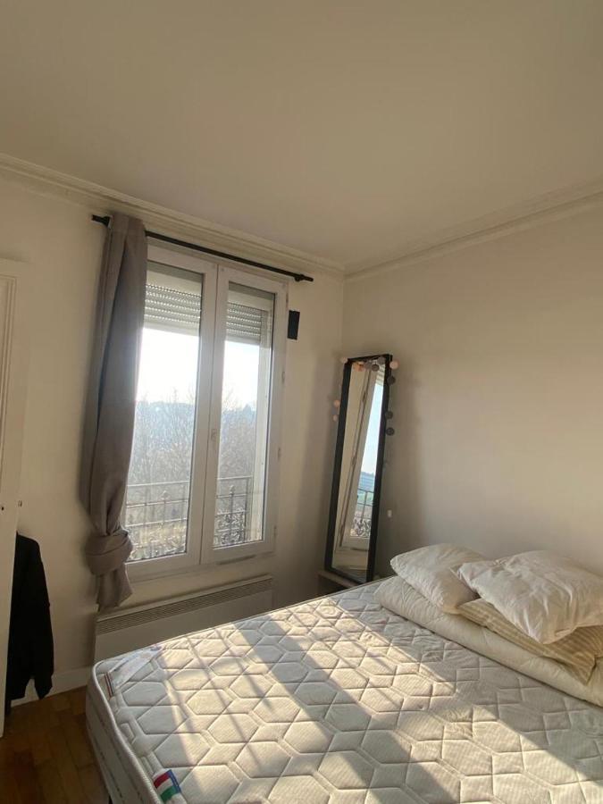 Appartement Ensoleille, Central Et Tout Equipe Avec Vue Tour Eiffel Et Pantheon Париж Екстериор снимка