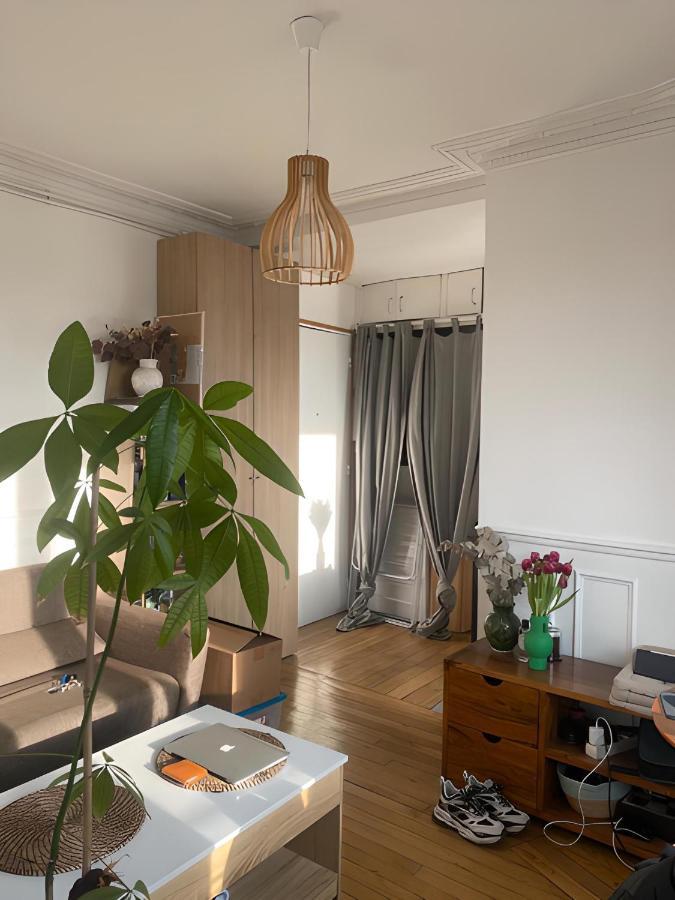 Appartement Ensoleille, Central Et Tout Equipe Avec Vue Tour Eiffel Et Pantheon Париж Екстериор снимка